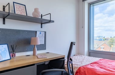 Platinum Plus En Suite, Great Court, 78 Rolls Road, Bermondsey, London - Image 3